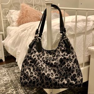 Coach Shoulder Bag with 3 Compartments